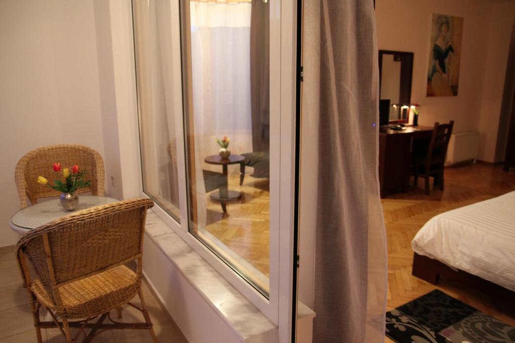 Hotel De Paris Тирана Экстерьер фото